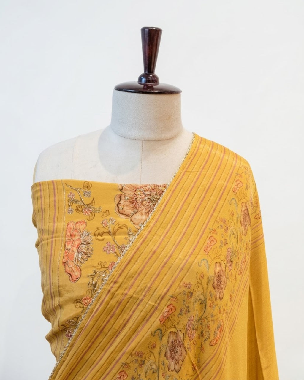 Crepe Suit With emb