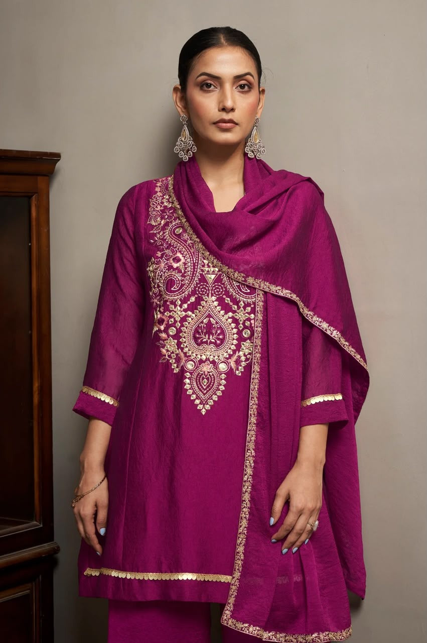 Women's Rani Pink Embroidered Silk Blend Straight Kurta