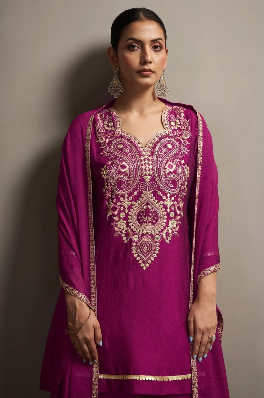 Women's Rani Pink Embroidered Silk Blend Straight Kurta