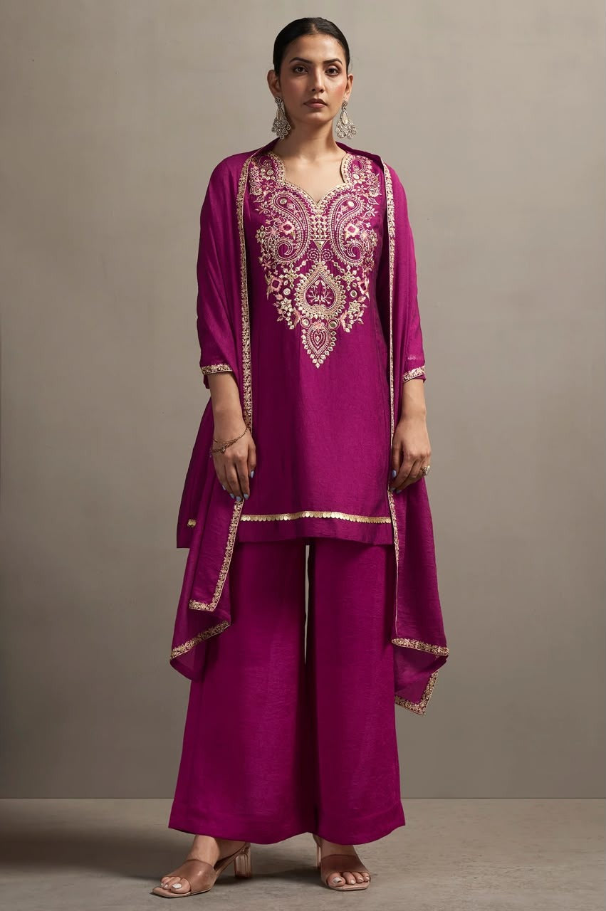 Women's Rani Pink Embroidered Silk Blend Straight Kurta