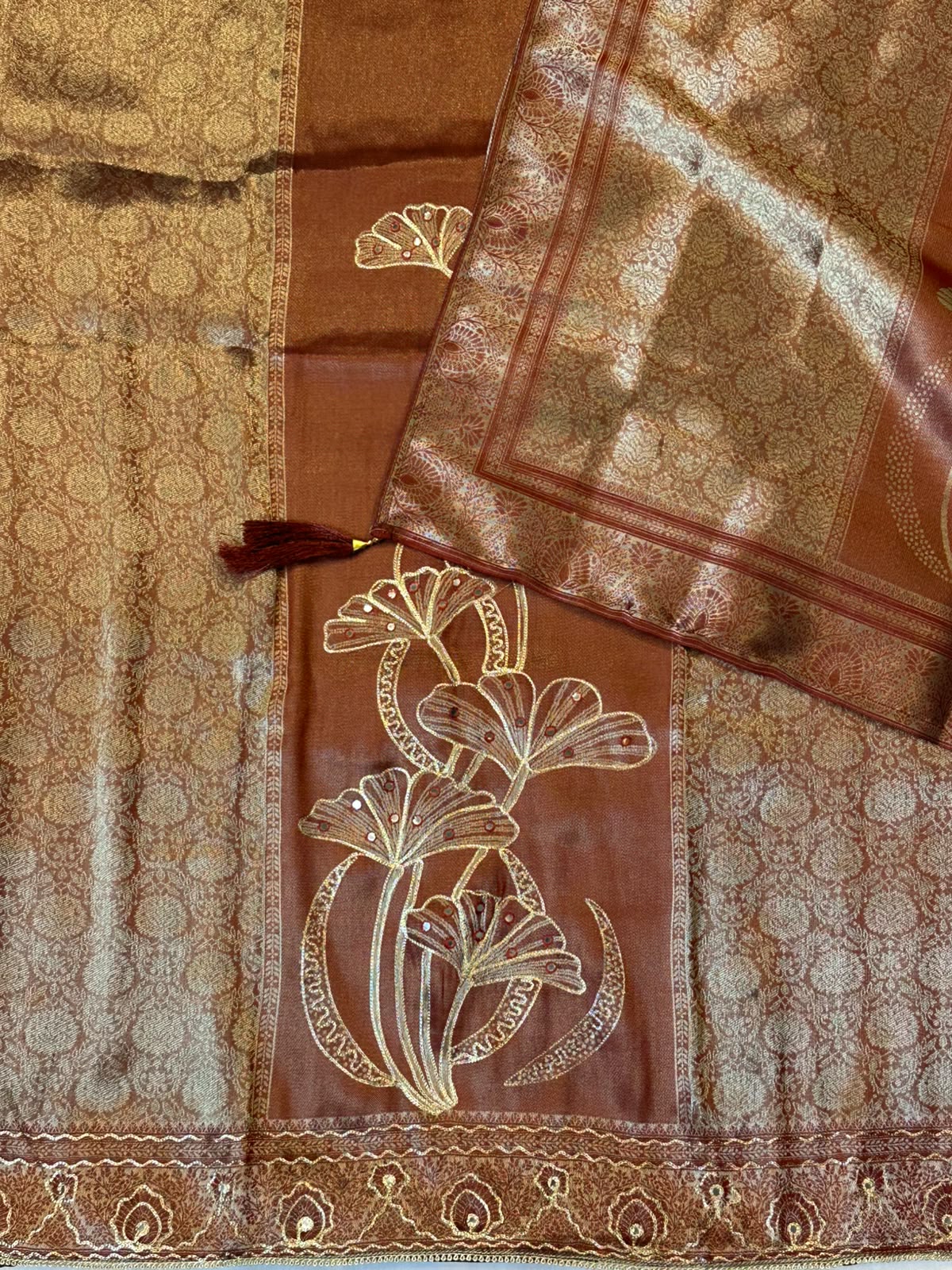 Giraffe Silk Suit with Lily Flower Embroidery