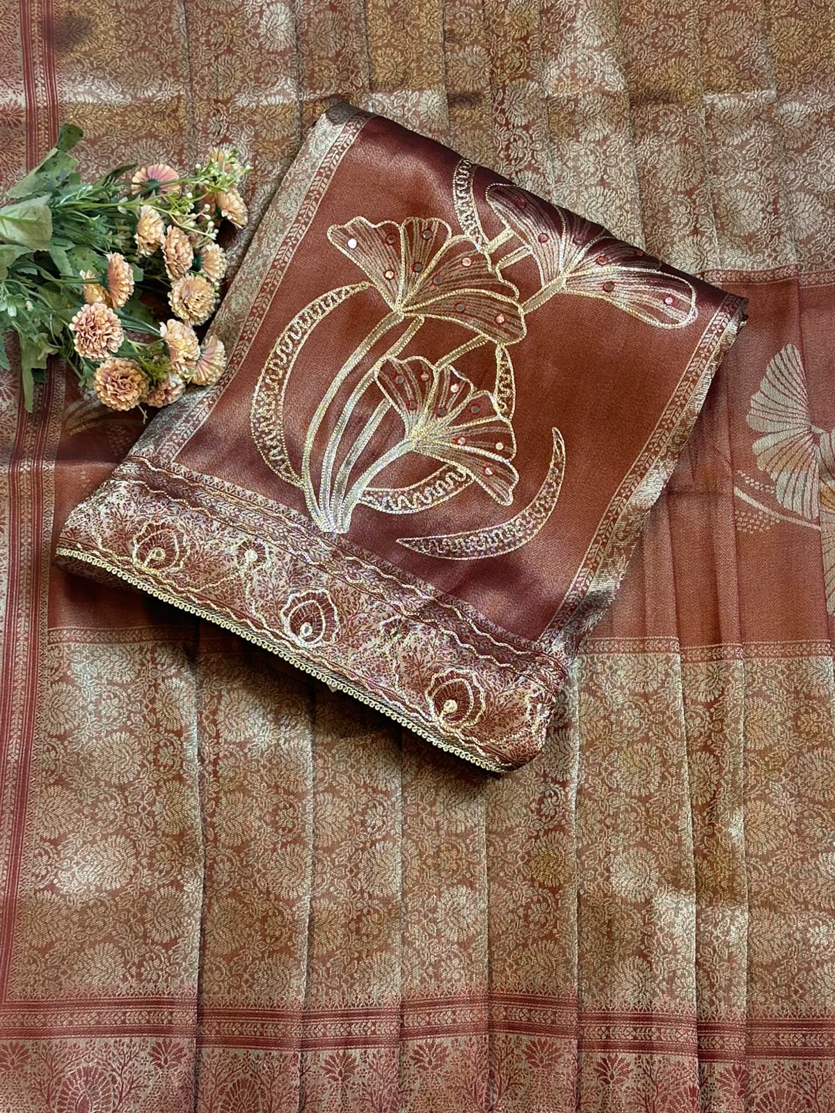 Giraffe Silk Suit with Lily Flower Embroidery