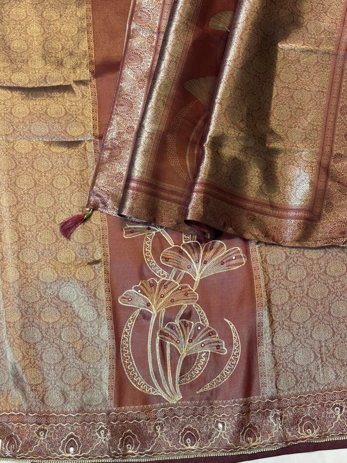 Giraffe Silk Suit with Lily Flower Embroidery