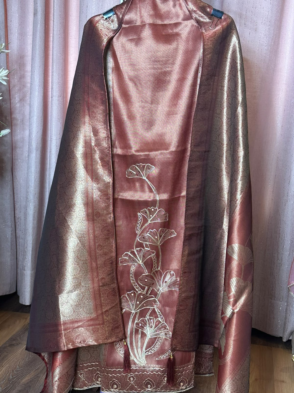 Giraffe Silk Suit with Lily Flower Embroidery