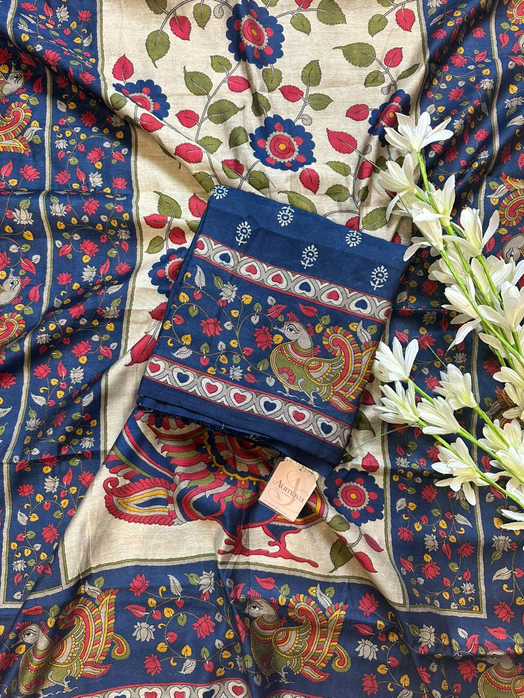 Elegant Maheshwari Silk Suit – Timeless Traditional Elegance