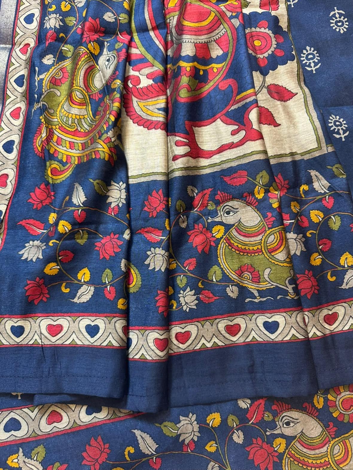 Elegant Maheshwari Silk Suit – Timeless Traditional Elegance