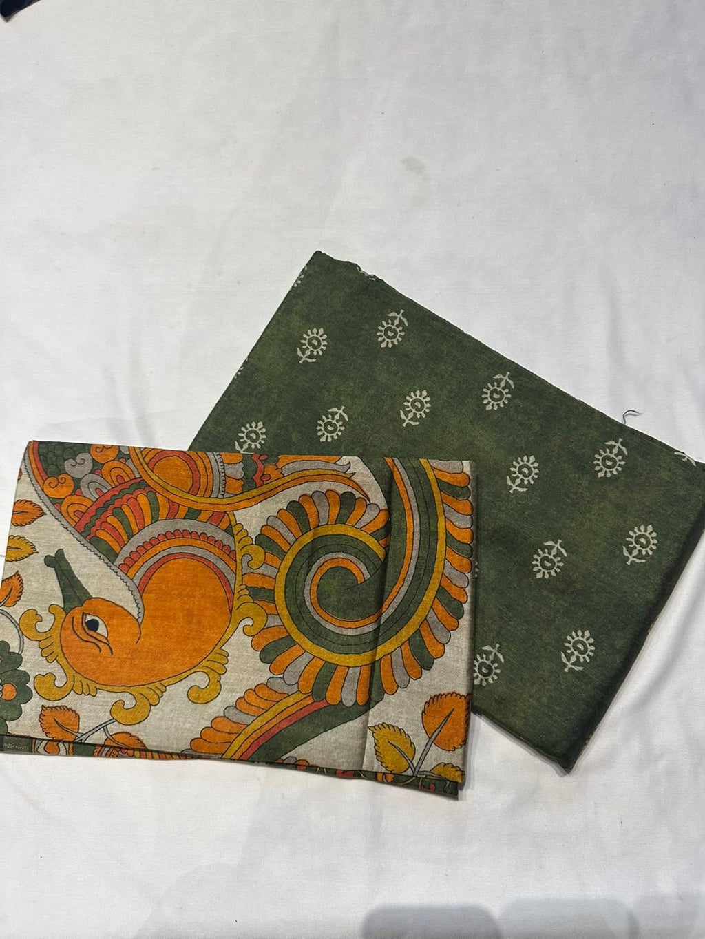 Elegant Maheshwari Silk Suit – Timeless Traditional Elegance